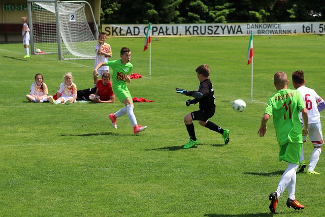 状态不俗！布里奇斯半场12中6砍下16分5板，球队处于落后中.